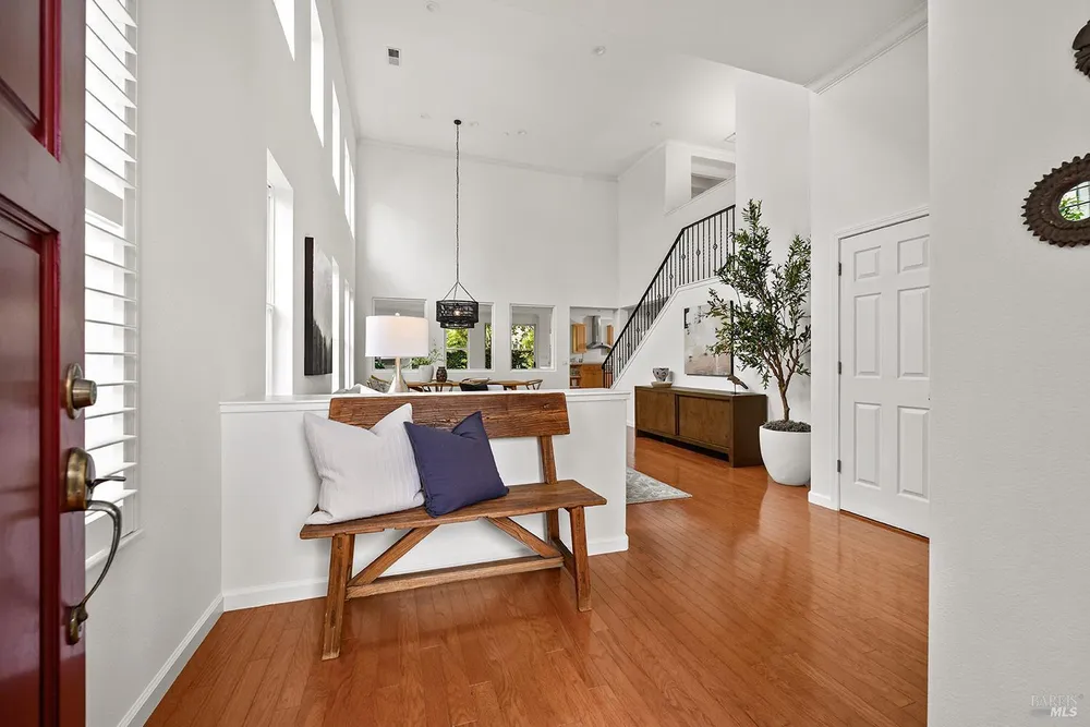 38 Maybeck St, Novato, CA 94949-6172