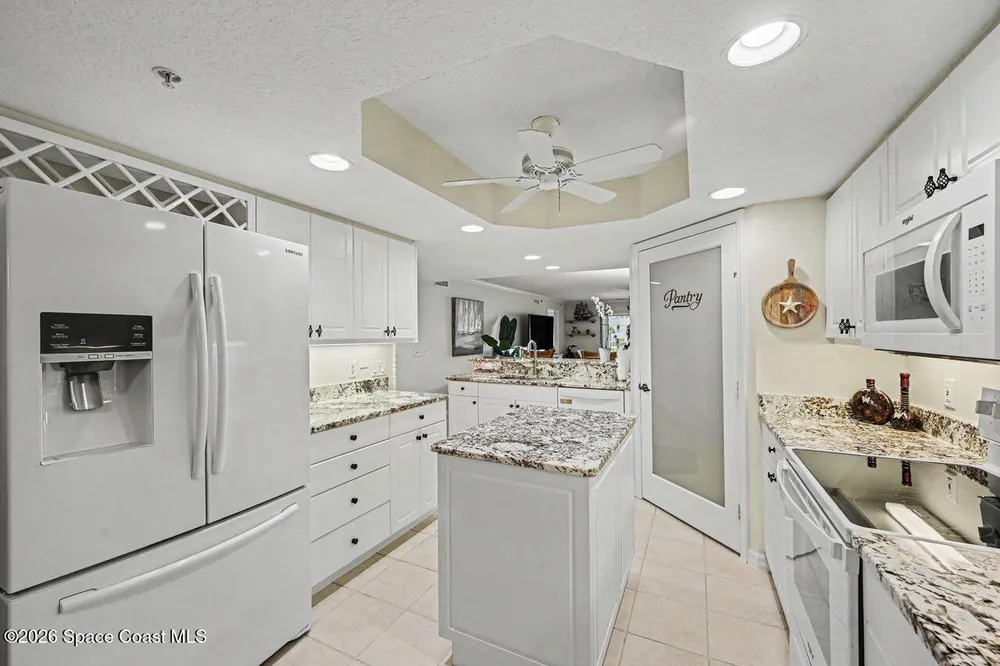 8941 Lake Dr, Cape Canaveral, FL 32920