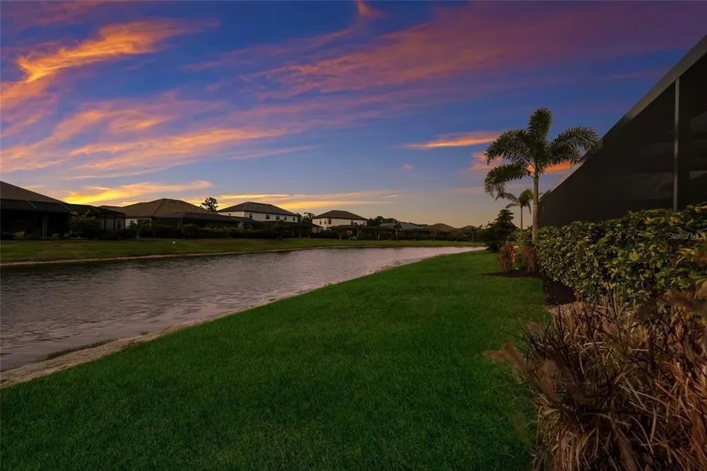 4913 Coastal Days Ln, Lakewood Ranch, FL 34211