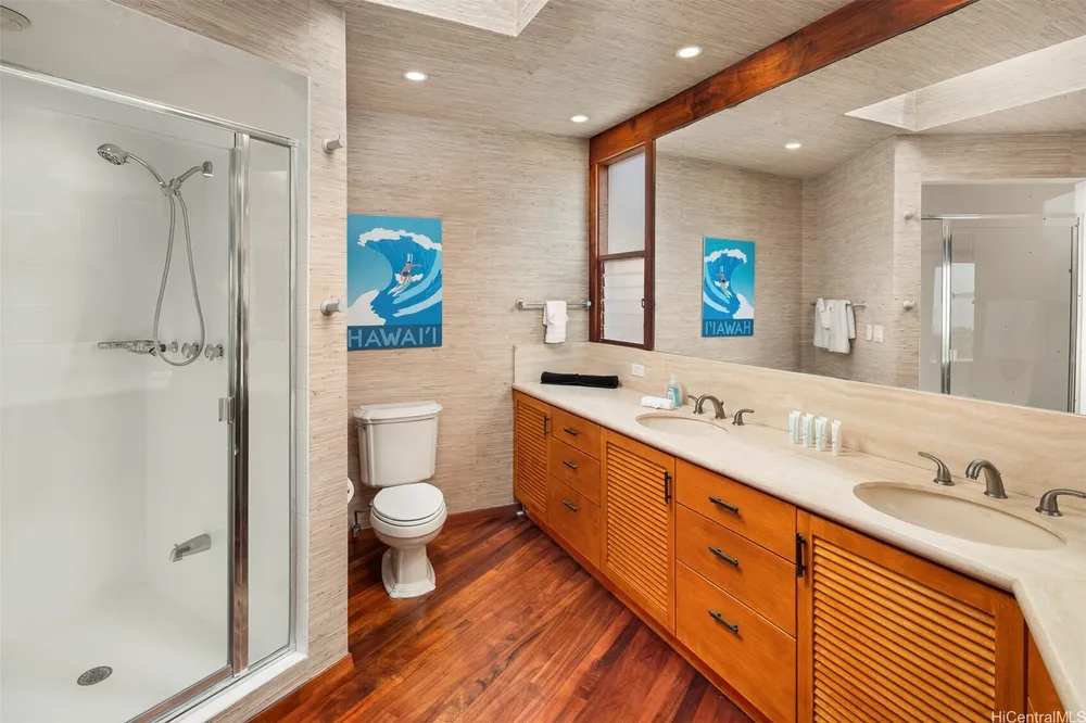 4157 Black Point Rd, Honolulu, HI 96816