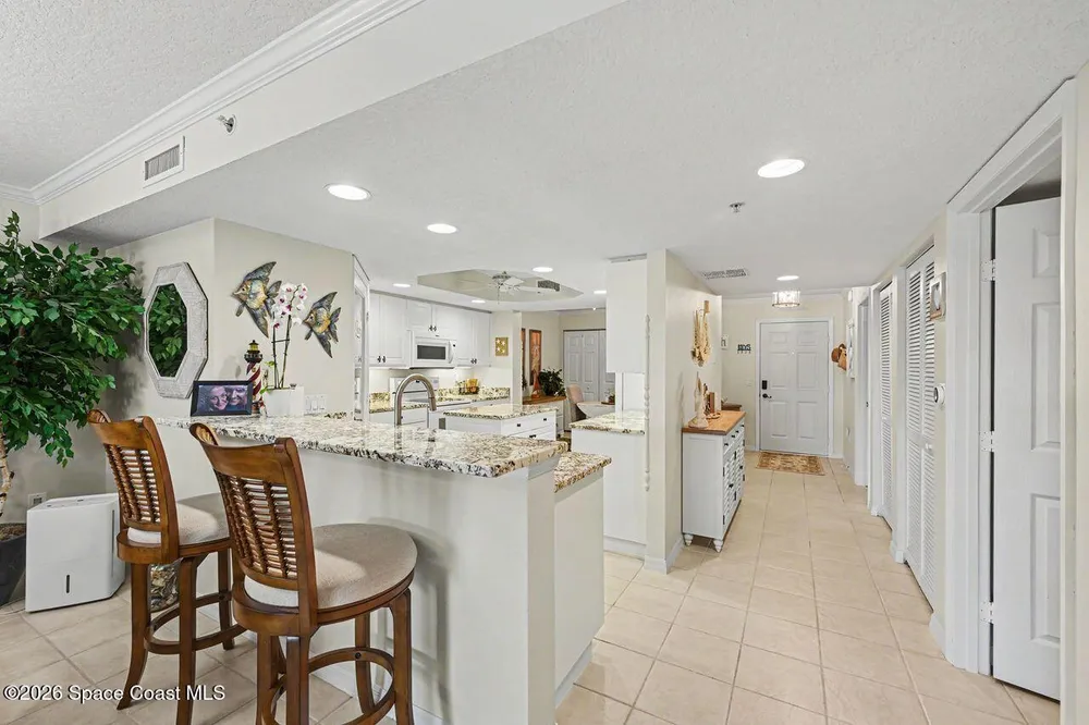 8941 Lake Dr, Cape Canaveral, FL 32920