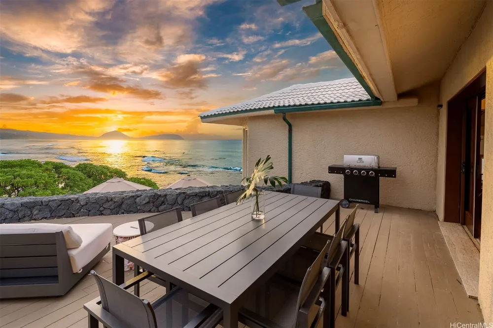 4157 Black Point Rd, Honolulu, HI 96816