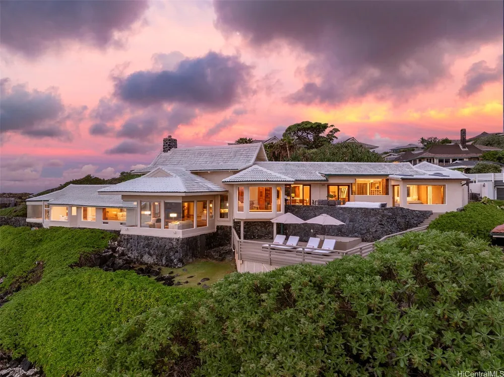 4157 Black Point Rd, Honolulu, HI 96816