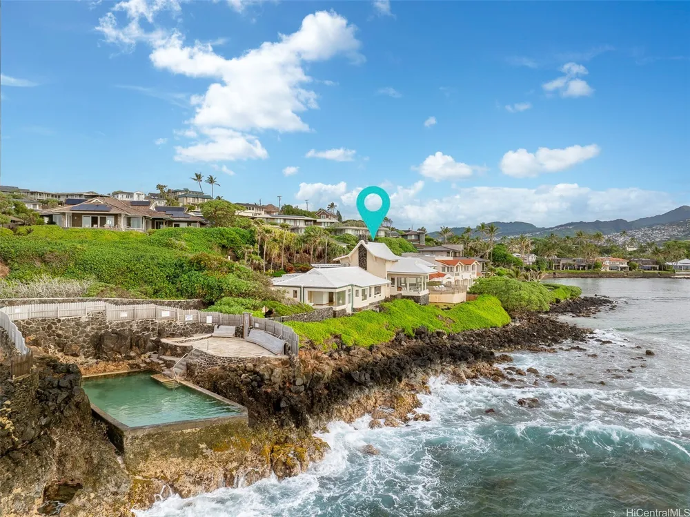 4157 Black Point Rd, Honolulu, HI 96816
