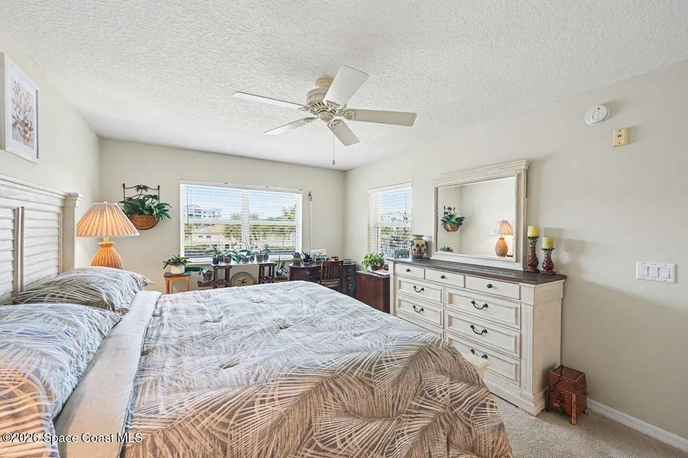 8941 Lake Dr, Cape Canaveral, FL 32920