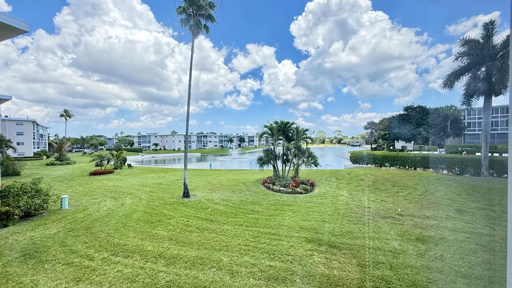 2728 Garden Dr N, Lake Worth Beach, FL 33461