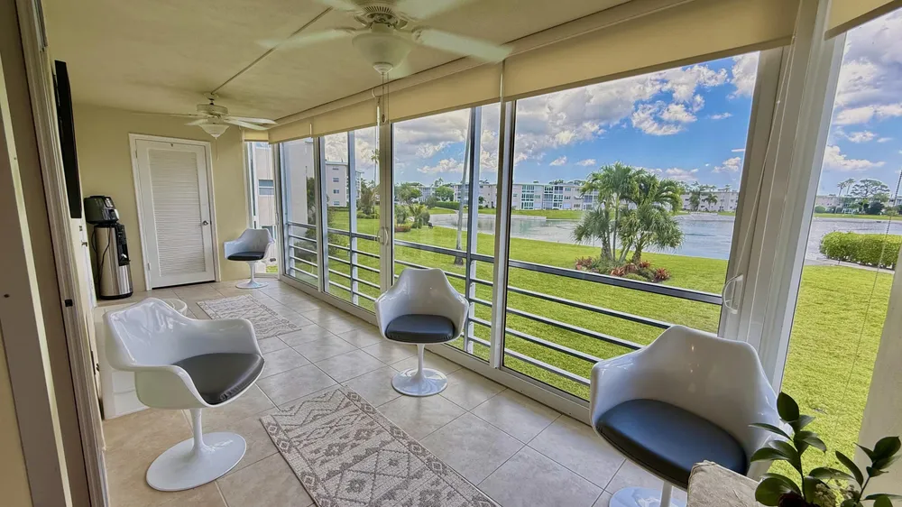 2728 Garden Dr N, Lake Worth Beach, FL 33461