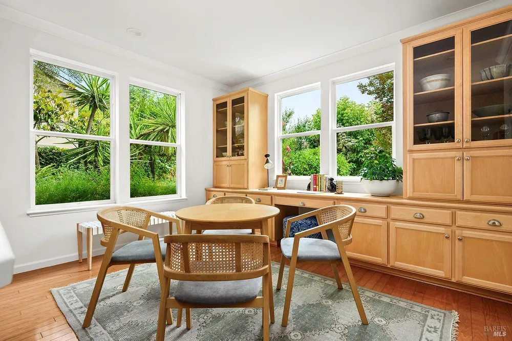 38 Maybeck St, Novato, CA 94949-6172