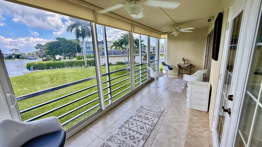2728 Garden Dr N, Lake Worth Beach, FL 33461