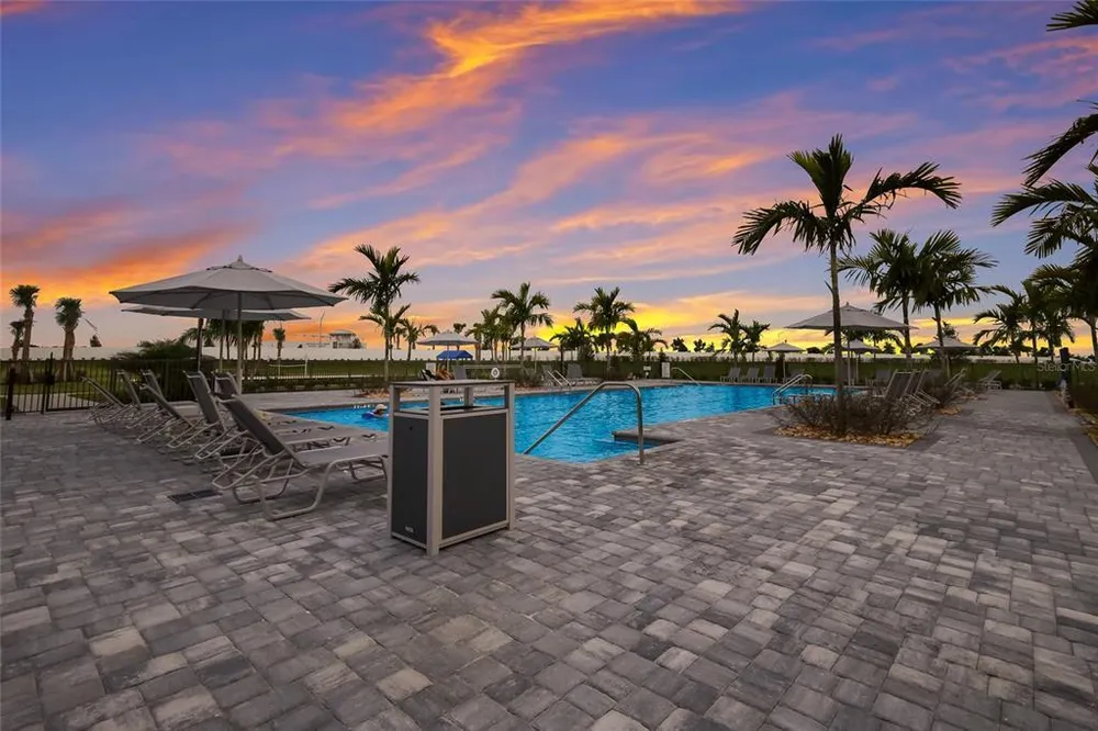 4913 Coastal Days Ln, Lakewood Ranch, FL 34211