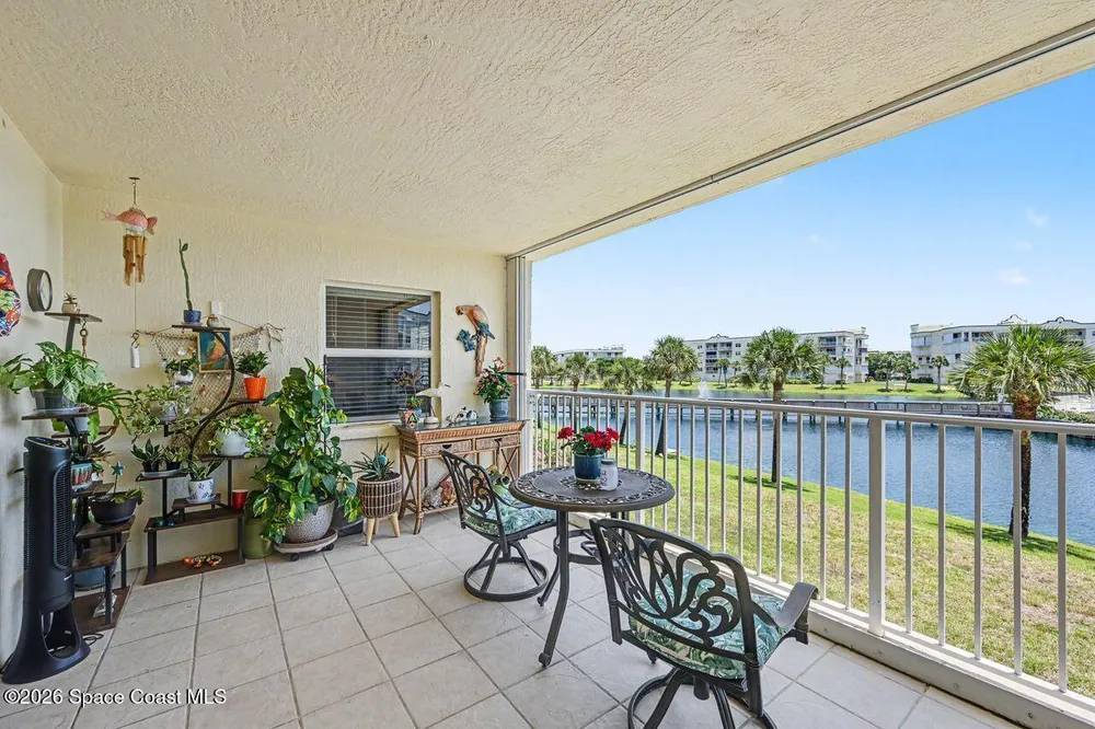 8941 Lake Dr, Cape Canaveral, FL 32920