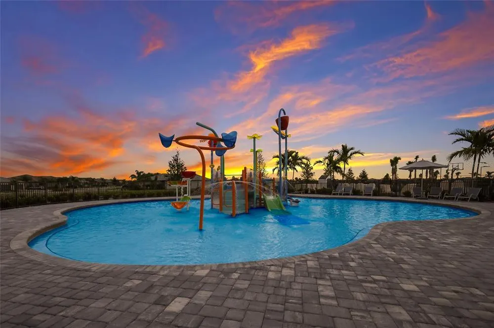 4913 Coastal Days Ln, Lakewood Ranch, FL 34211