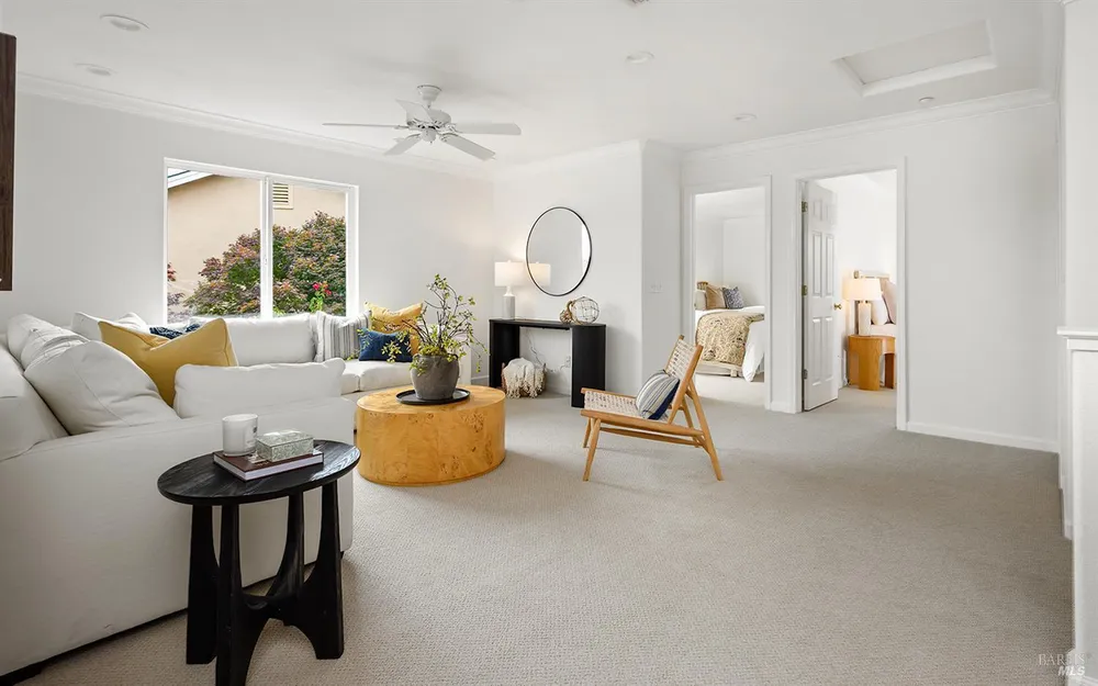 38 Maybeck St, Novato, CA 94949-6172