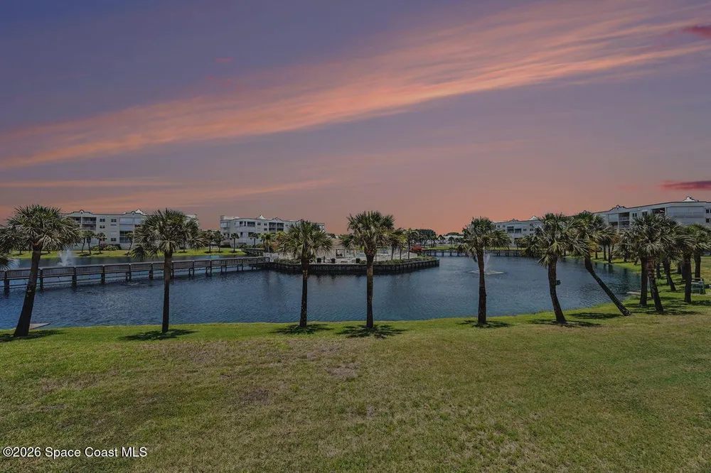 8941 Lake Dr, Cape Canaveral, FL 32920
