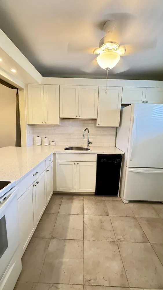 2728 Garden Dr N, Lake Worth Beach, FL 33461