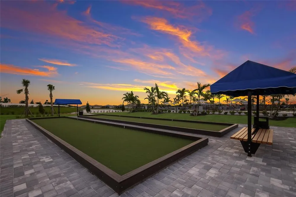 4913 Coastal Days Ln, Lakewood Ranch, FL 34211