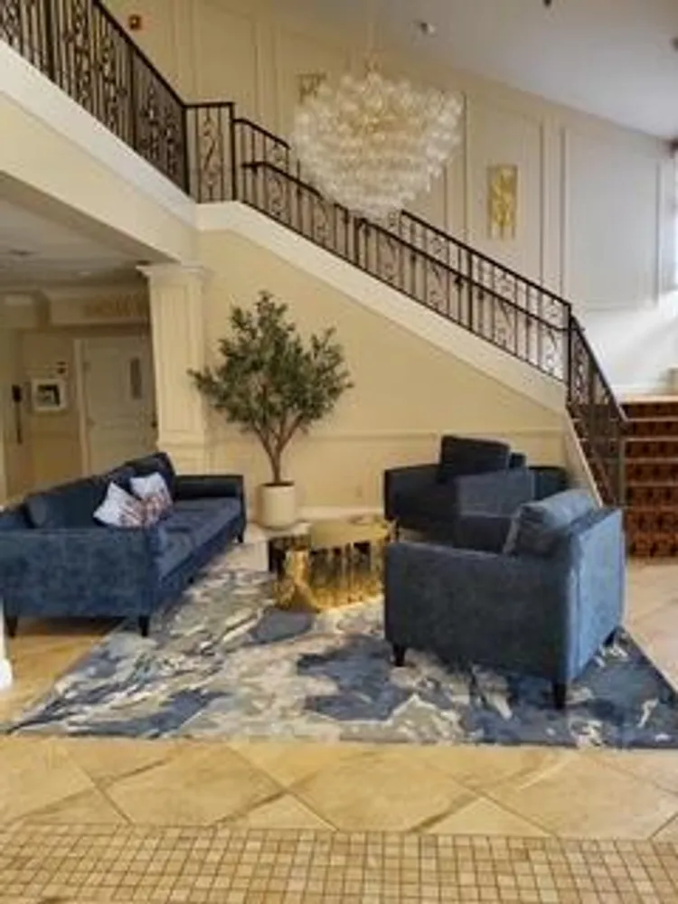 10215 N Circle Lake Dr, Boynton Beach, FL 33437
