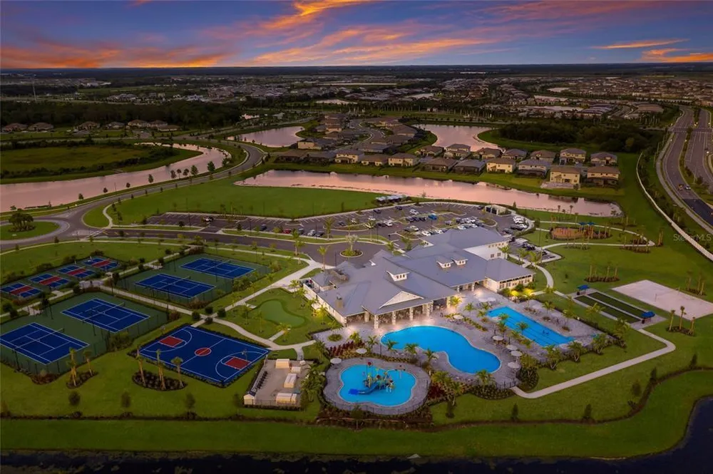 4913 Coastal Days Ln, Lakewood Ranch, FL 34211