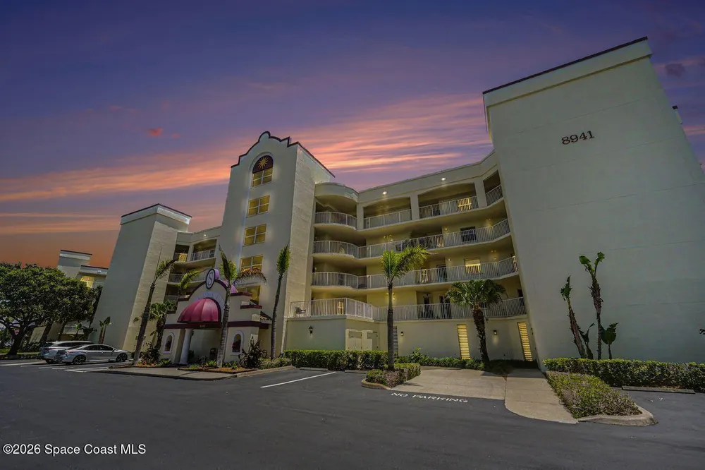 8941 Lake Dr, Cape Canaveral, FL 32920