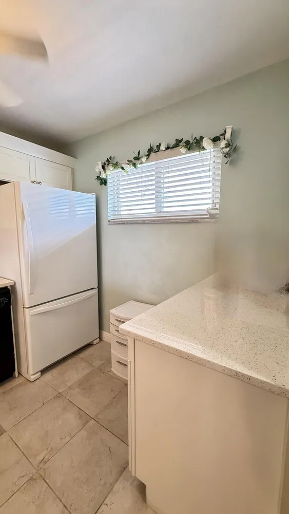 2728 Garden Dr N, Lake Worth Beach, FL 33461