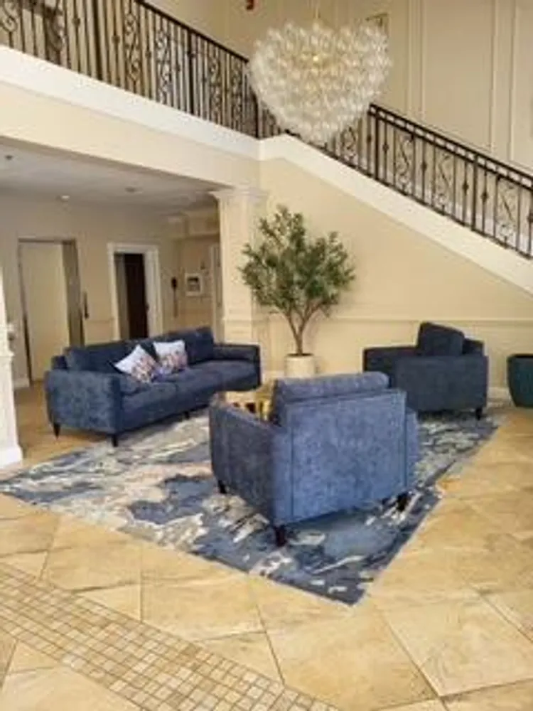 10215 N Circle Lake Dr, Boynton Beach, FL 33437