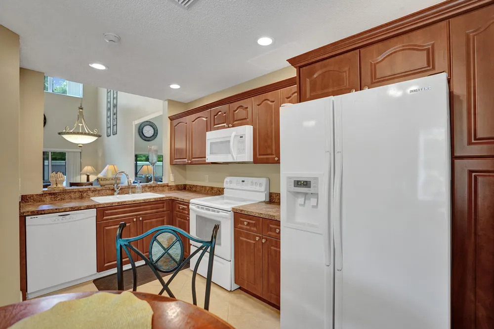 10474 Mateo Ct, Boca Raton, FL 33498