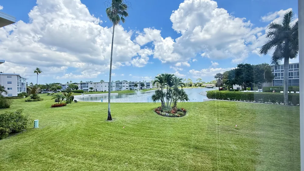 2728 Garden Dr N, Lake Worth Beach, FL 33461