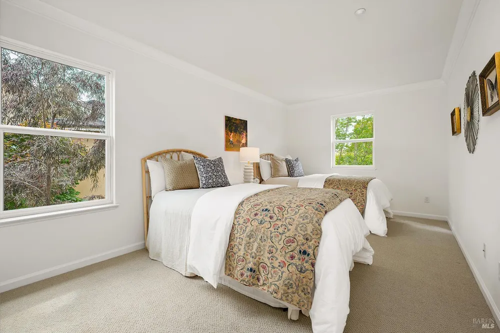 38 Maybeck St, Novato, CA 94949-6172