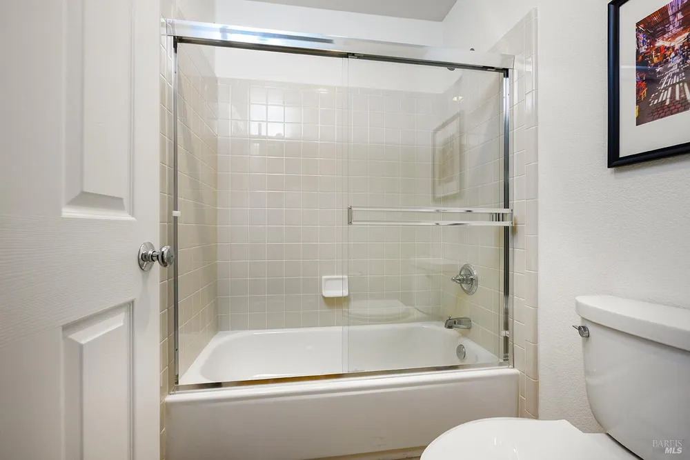 38 Maybeck St, Novato, CA 94949-6172