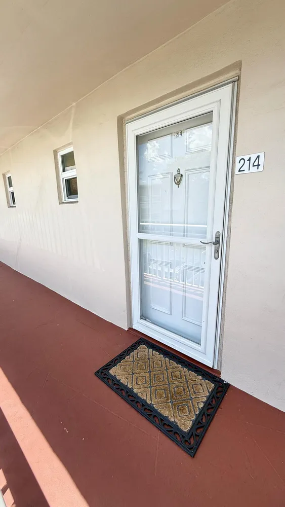 2728 Garden Dr N, Lake Worth Beach, FL 33461