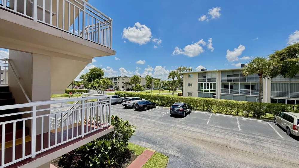 2728 Garden Dr N, Lake Worth Beach, FL 33461