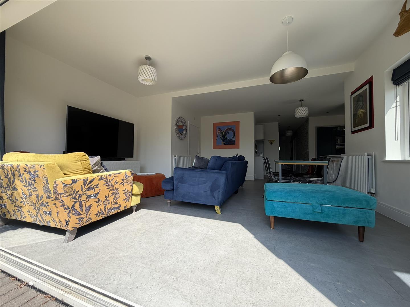 Buttercup Drive, Daventry Image 12