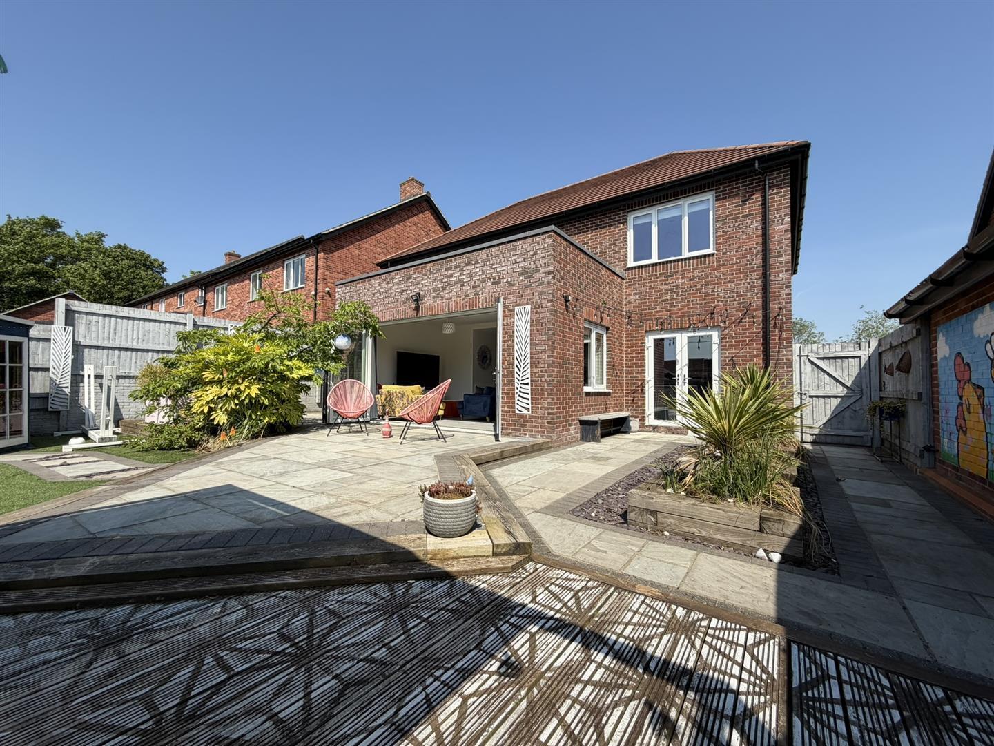 Buttercup Drive, Daventry Image 35
