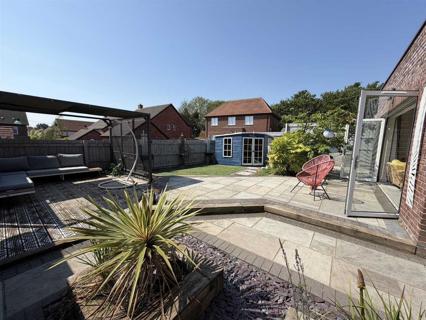 Buttercup Drive, Daventry Image 36