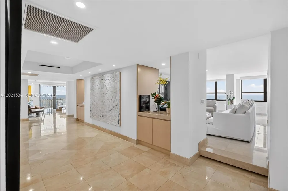 2 Grove Isle Dr, Miami, FL 33133