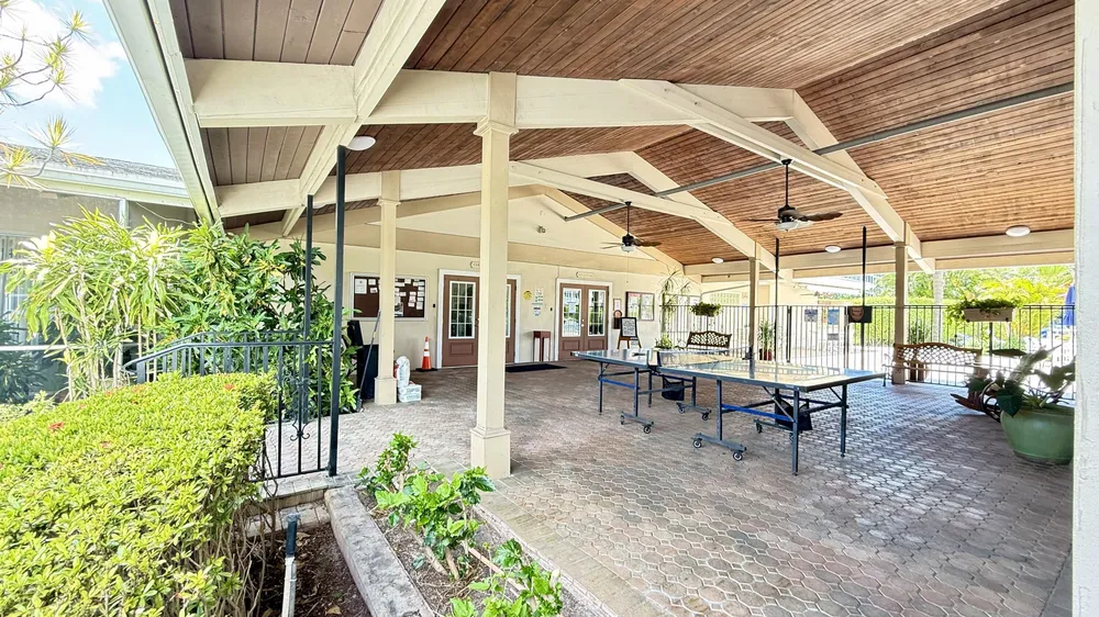2728 Garden Dr N, Lake Worth Beach, FL 33461