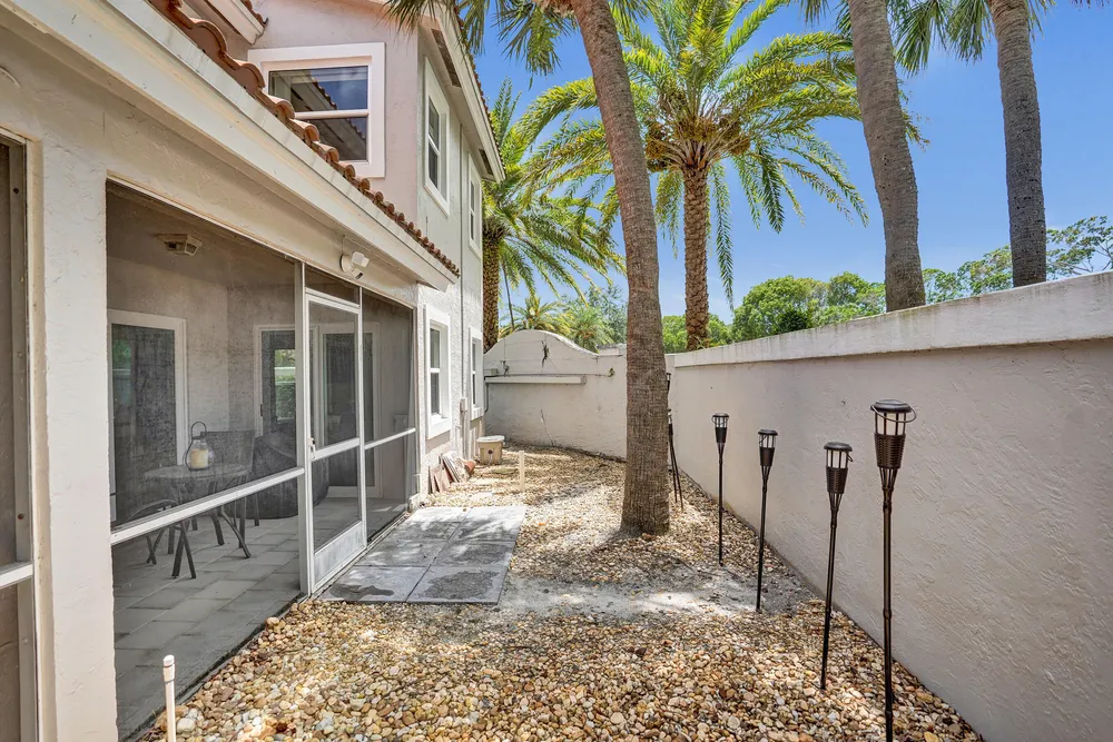 10474 Mateo Ct, Boca Raton, FL 33498