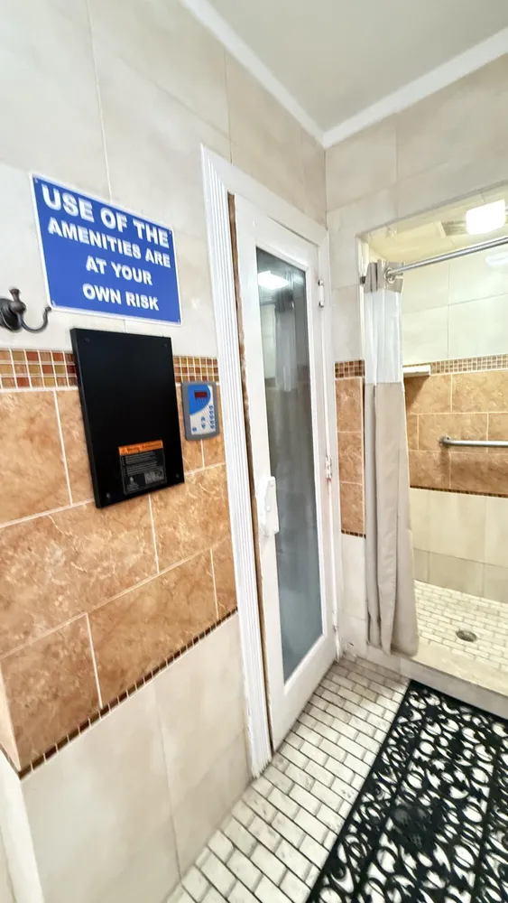 2728 Garden Dr N, Lake Worth Beach, FL 33461