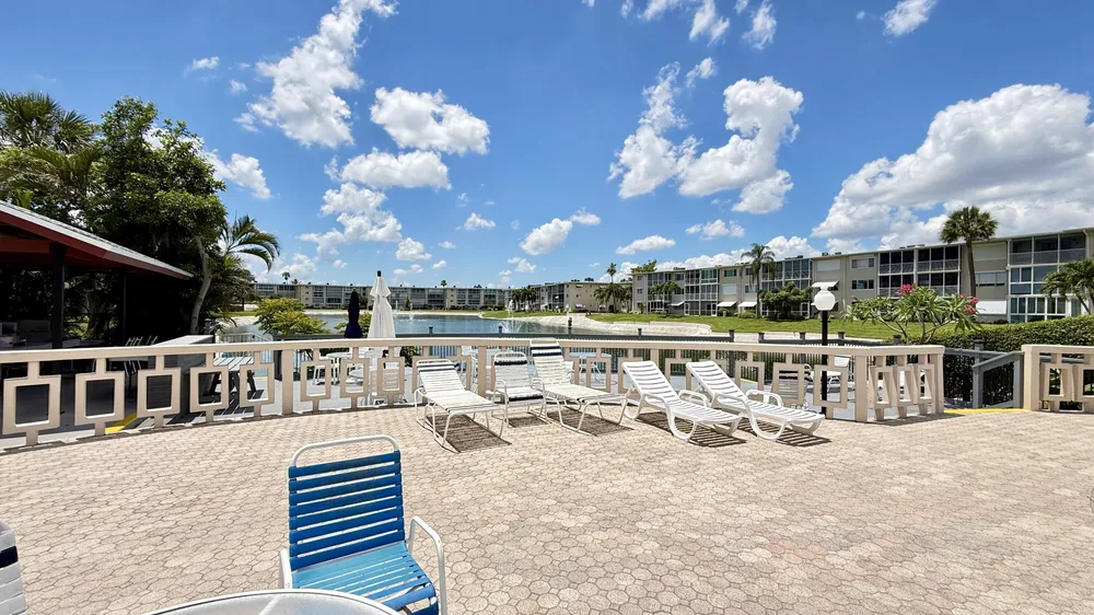 2728 Garden Dr N, Lake Worth Beach, FL 33461