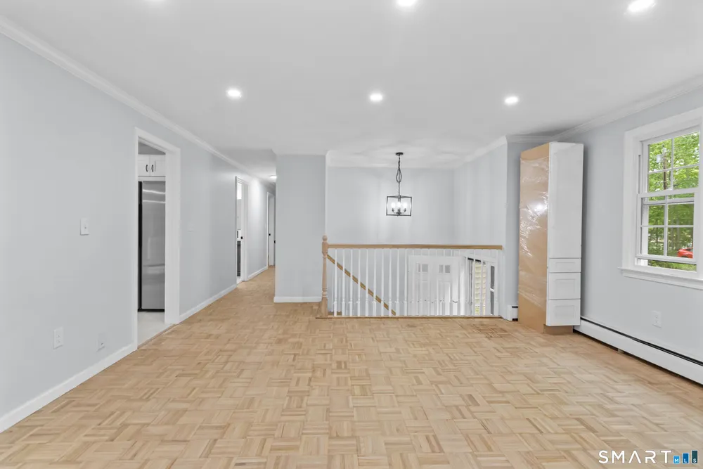 20 Quiet Woods Rd, East Hampton, CT 06424