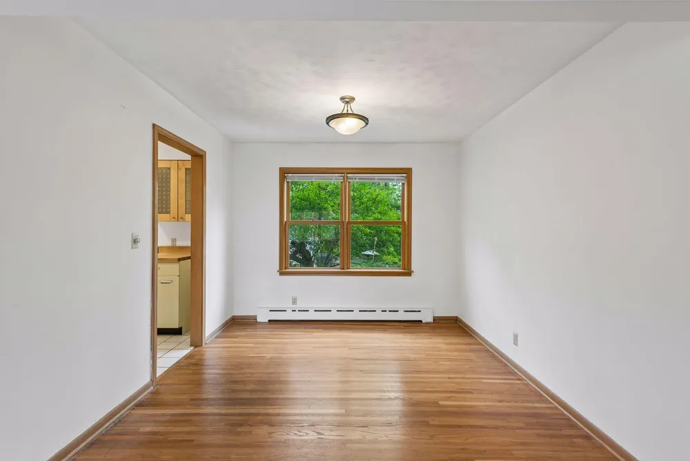 45 Albert St S, Saint Paul, MN 55105