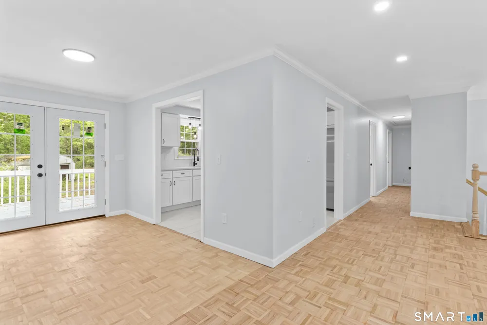 20 Quiet Woods Rd, East Hampton, CT 06424