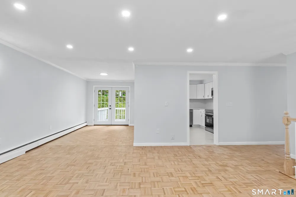 20 Quiet Woods Rd, East Hampton, CT 06424