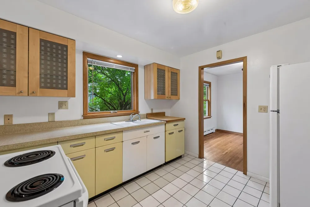45 Albert St S, Saint Paul, MN 55105
