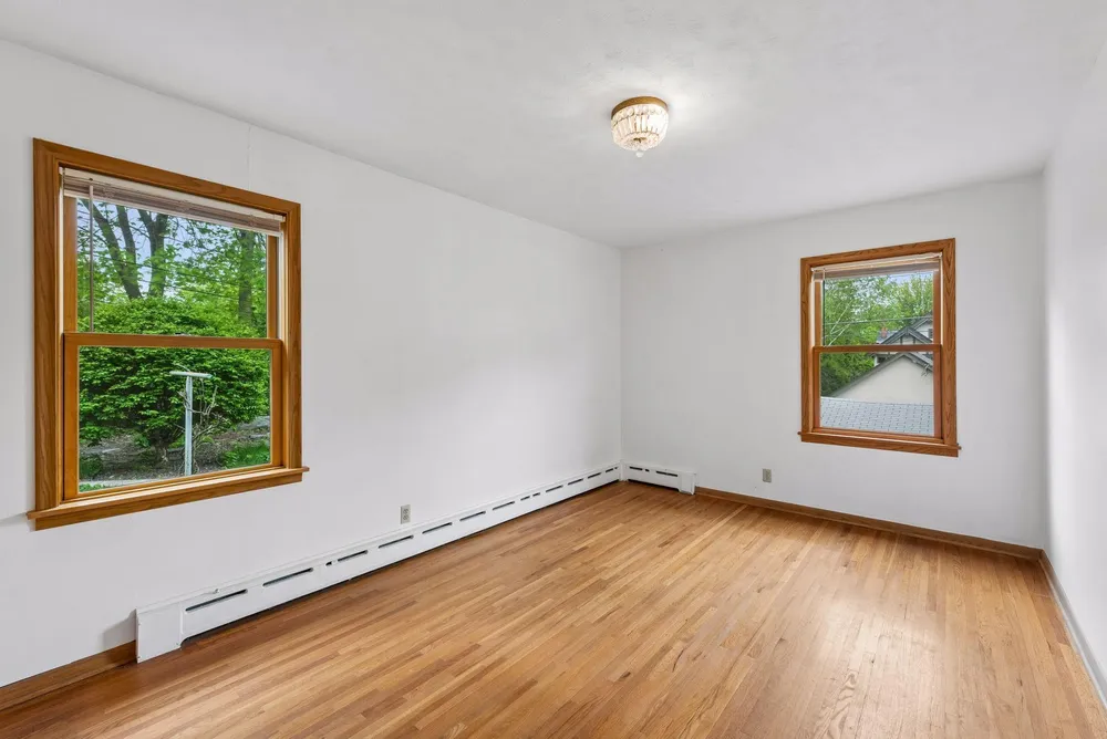 45 Albert St S, Saint Paul, MN 55105