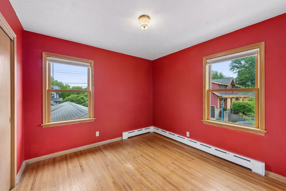45 Albert St S, Saint Paul, MN 55105