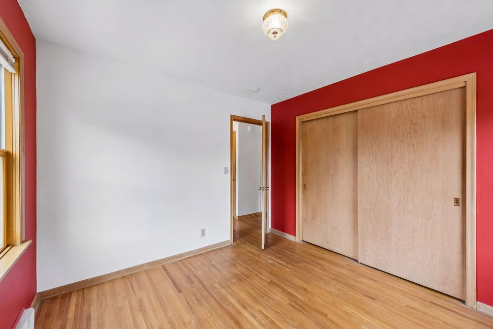45 Albert St S, Saint Paul, MN 55105