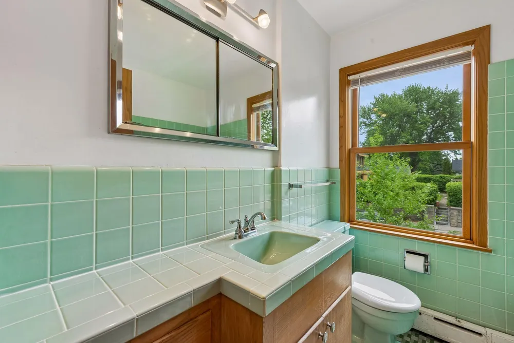 45 Albert St S, Saint Paul, MN 55105