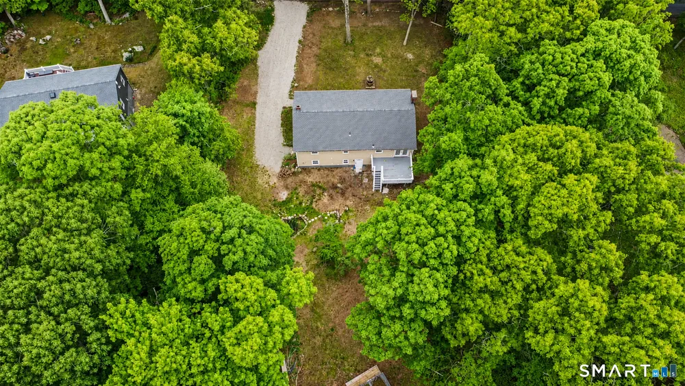20 Quiet Woods Rd, East Hampton, CT 06424