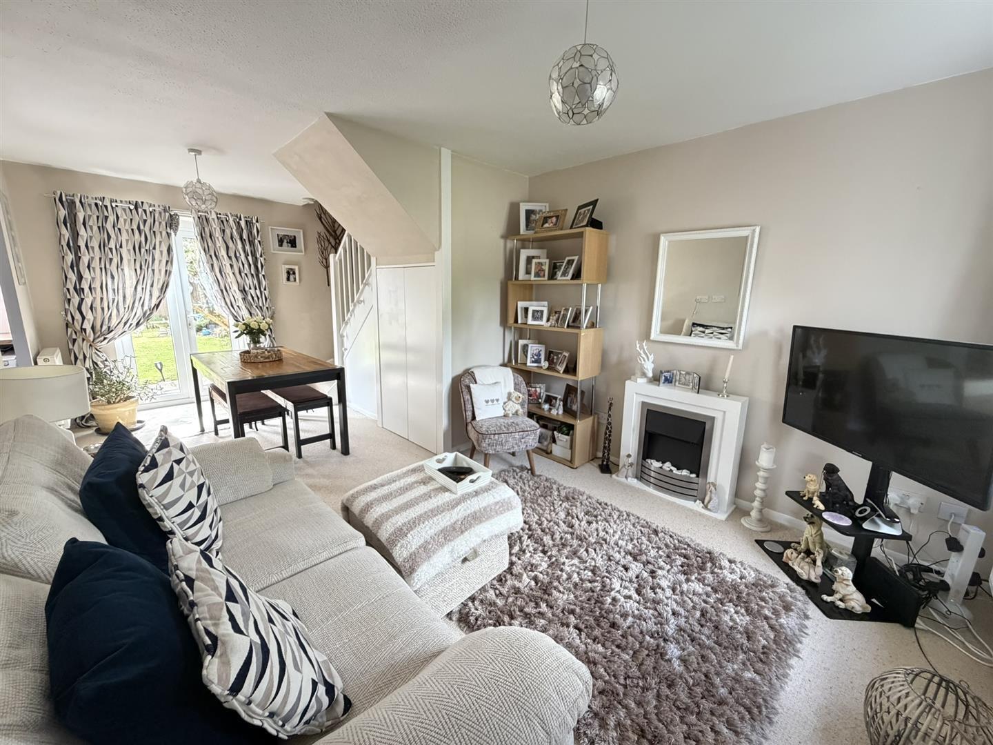 Exeter Close, Daventry Image 5